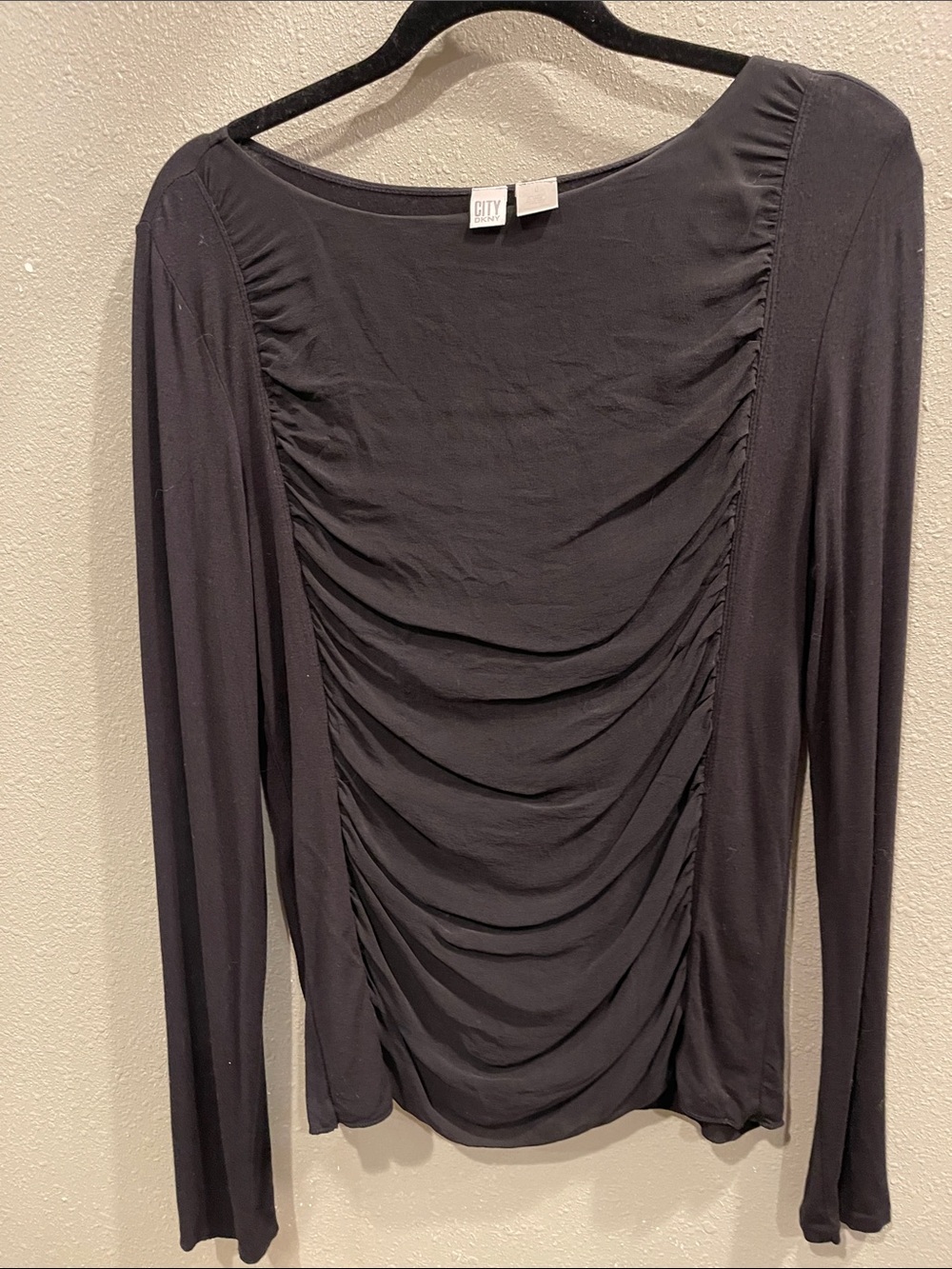 DKNY Black Long-Sleeve Ruched Front Tee